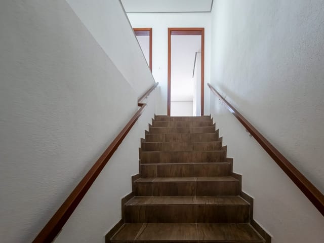 Casa 3 quartos e 3 banheiros, para alugar, no bairro Areal em Pelotas