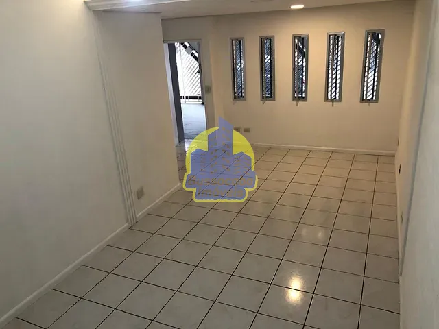 Sobrado com 253m² 4 quartos e 1 banheiro, à venda, no bairro Jaguaribe em Osasco