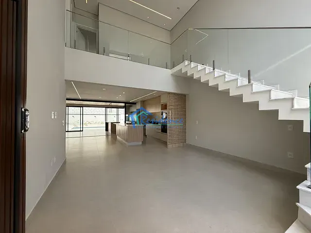 Sobrado com 315m² 4 quartos e 5 banheiros, à venda, no bairro Jardim Residencial Alto de Itaici em Indaiatuba