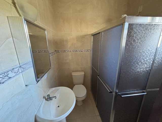 Casa com 598m² 4 quartos e 3 banheiros, à venda, no bairro Areal em Pelotas