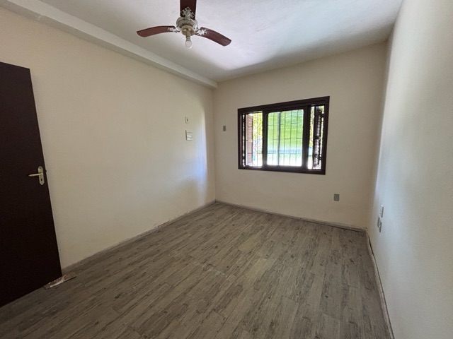 Casa com 598m² 4 quartos e 3 banheiros, à venda, no bairro Areal em Pelotas