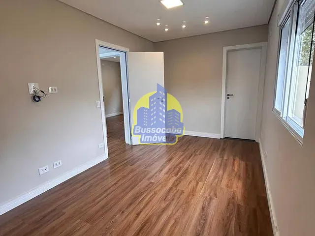 Sobrado com 250m² 3 quartos e 5 banheiros, à venda, no bairro Quintas do Ingaí em Santana de Parnaíba