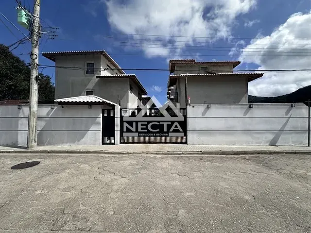 Sobrado com 136m² 3 quartos e 4 banheiros, à venda, no bairro Boiçucanga em São Sebastião
