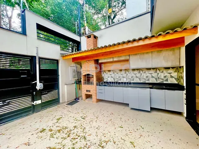 Sobrado 3 quartos e 4 banheiros, à venda, no bairro Santana em São Paulo