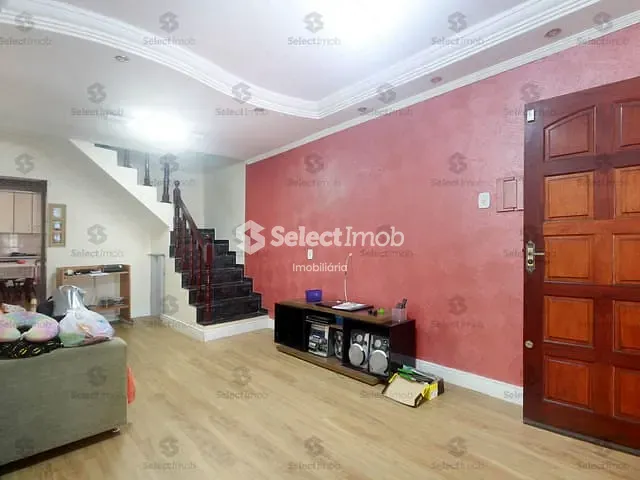 Sobrado com 145m² 3 quartos e 3 banheiros, à venda, no bairro Parque São Vicente em Mauá