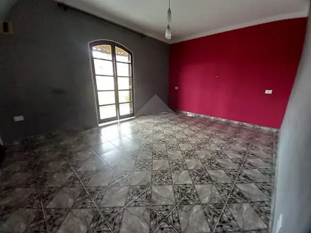 Sobrado com 300m² 6 quartos e 4 banheiros, à venda, no bairro Jardim Paranavaí em Mauá