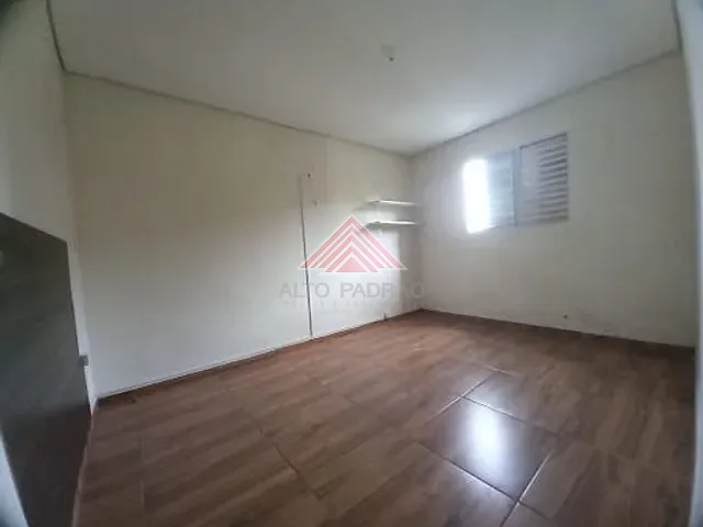 Sobrado com 300m² 6 quartos e 4 banheiros, à venda, no bairro Jardim Paranavaí em Mauá