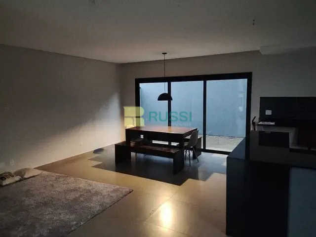 Sobrado com 280m² 4 quartos e 5 banheiros, à venda, no bairro Recanto dos Eucaliptos em São José dos Campos