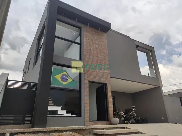 Sobrado com 280m² 4 quartos e 5 banheiros, à venda, no bairro Recanto dos Eucaliptos em São José dos Campos