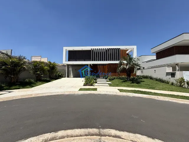 Sobrado com 579m² 4 quartos e 6 banheiros, à venda, no bairro Vila dos Pinheiros em Indaiatuba