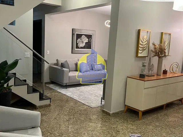 Sobrado com 180m² 4 quartos e 2 banheiros, à venda, no bairro Liberdade em São Paulo