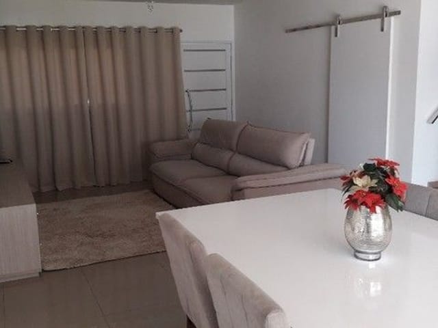 Foto do Sobrado - Sobrado com 3 dormitórios para alugar, 186 m² por R$ 4.260,00/mês - Parque Residencial Maria Elmira - Caçapava/SP | INDEPENDENCE NEGOCIOS IMOBILIARIOS LTDA