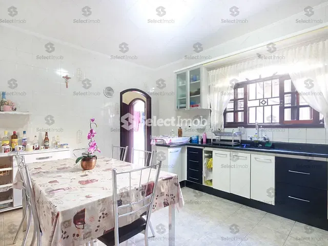 Sobrado com 179m² 2 quartos e 2 banheiros, à venda, no bairro Parque Boa Esperança em Mauá