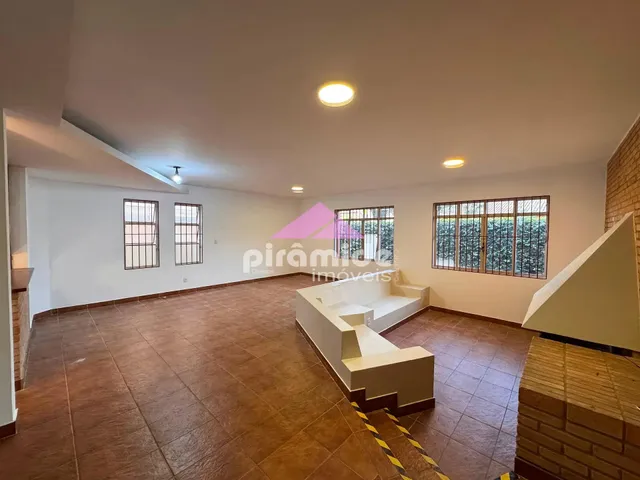 Sobrado com 451m² 4 quartos e 4 banheiros, para alugar, no bairro Jardim Esplanada II em São José Dos Campos