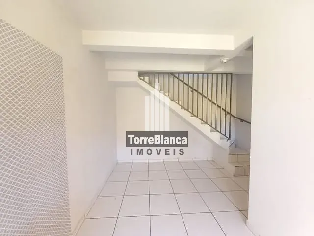 Sobrado com 50m² 2 quartos e 1 banheiro, à venda, no bairro Colônia Dona Luiza em Ponta Grossa