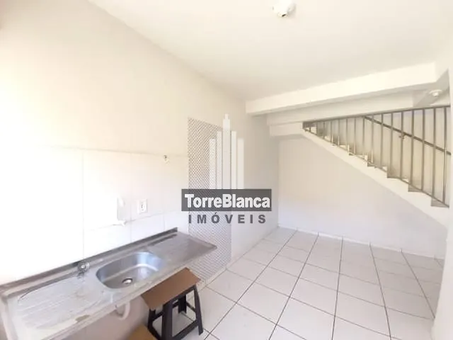 Sobrado com 50m² 2 quartos e 1 banheiro, à venda, no bairro Colônia Dona Luiza em Ponta Grossa