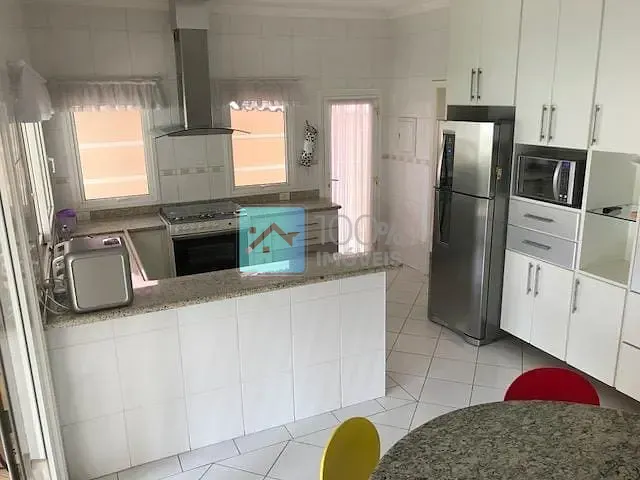 Sobrado com 650m² 4 quartos e 5 banheiros, à venda, no bairro Pqe Res Aquarius em São José dos Campos