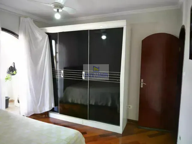 Sobrado com 150m² 4 quartos e 6 banheiros, à venda, no bairro Vila Francisco Matarazzo em Santo André
