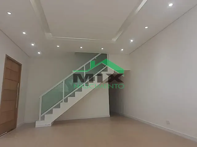 Sobrado com 250m² 3 quartos e 3 banheiros, à venda, no bairro Vila Monumento em São Paulo