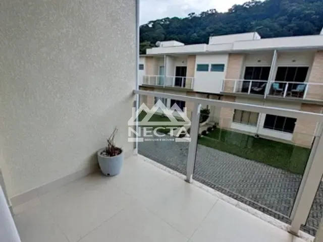 Sobrado 2 quartos e 3 banheiros, à venda, no bairro Gonzaga em Santos