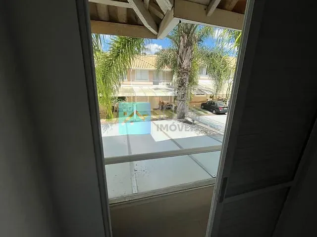 Sobrado com 125m² 3 quartos e 2 banheiros, à venda ou para alugar, no bairro Urbanova III em São José dos Campos