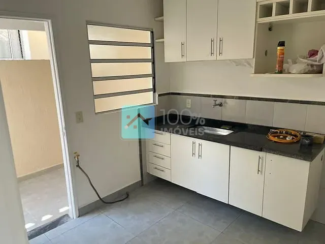 Sobrado com 125m² 3 quartos e 2 banheiros, à venda ou para alugar, no bairro Urbanova III em São José dos Campos
