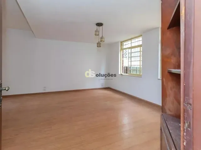 Sobrado 3 quartos e 2 banheiros, à venda ou para alugar, no bairro Vila Anglo Brasileira em São Paulo