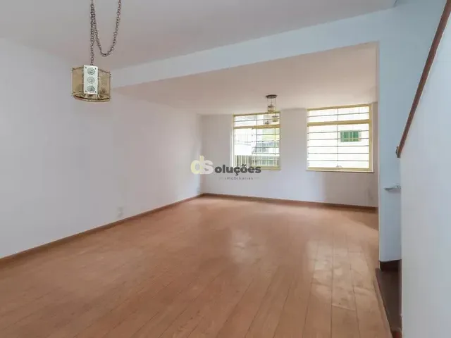 Sobrado 3 quartos e 2 banheiros, à venda ou para alugar, no bairro Vila Anglo Brasileira em São Paulo