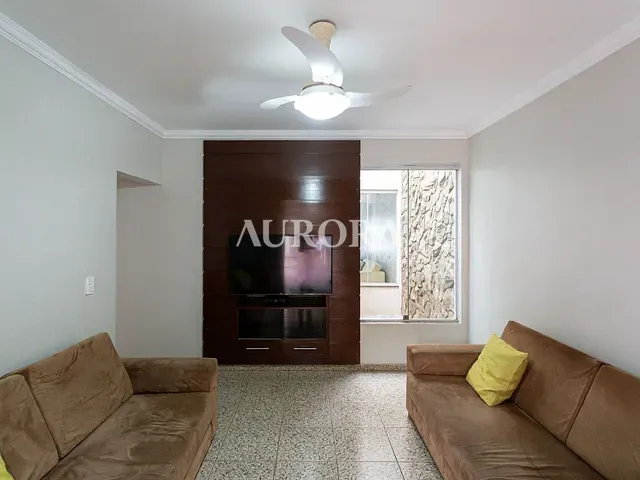 Sobrado com 278m² 4 quartos e 3 banheiros, à venda, no bairro Jardim Taruma em Londrina