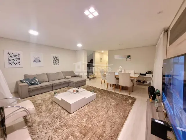 Sobrado 4 quartos e 3 banheiros, à venda, no bairro Vila Suissa em Mogi das Cruzes