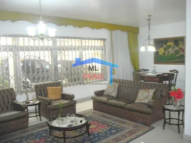 Sobrado com 296m² 4 quartos e 3 banheiros, à venda, no bairro Jardim Avelino em São Paulo