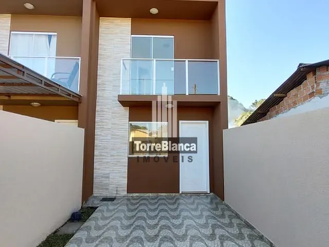 Sobrado com 150m² 2 quartos e 2 banheiros, à venda, no bairro Cará-Cará em Ponta Grossa