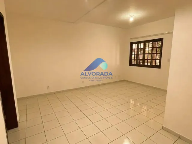 Sobrado com 10m² 3 quartos e 3 banheiros, para alugar, no bairro Jardim das Indústrias em São José Dos Campos
