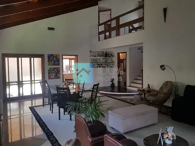 Sobrado com 377m² 4 quartos e 5 banheiros, à venda, no bairro Urbanova em São José dos Campos