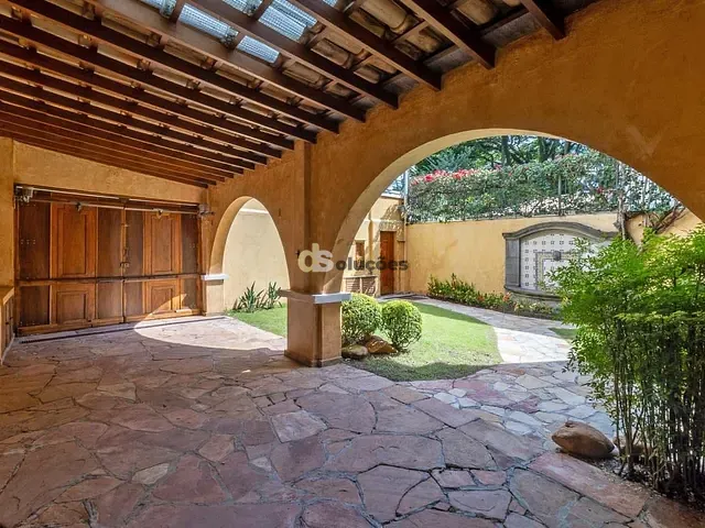 Sobrado 3 quartos e 4 banheiros, à venda ou para alugar, no bairro Jardim Europa em São Paulo