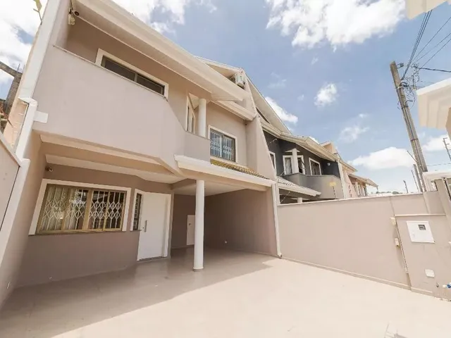 Casa com 117m² 3 quartos e 4 banheiros, à venda, no bairro Santa Felicidade em Curitiba