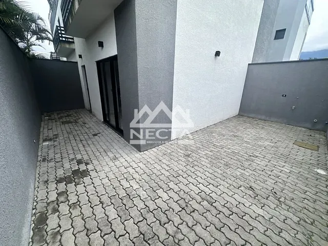 Sobrado com 144m² 3 quartos e 2 banheiros, à venda, no bairro Capricórnio I em Caraguatatuba