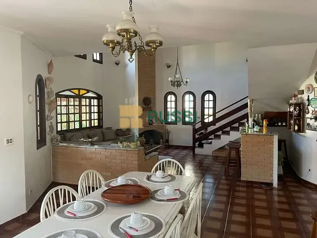 Sobrado com 600m² 7 quartos e 5 banheiros, à venda, no bairro Lagoinha em Ubatuba