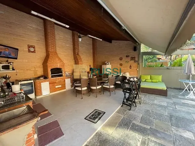 Sobrado com 600m² 7 quartos e 5 banheiros, à venda, no bairro Lagoinha em Ubatuba