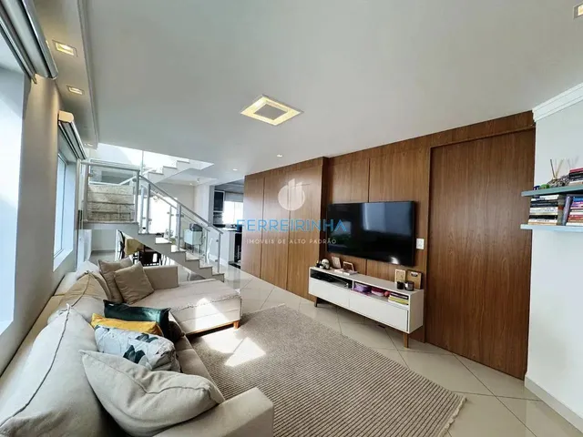 Sobrado com 250m² 4 quartos e 2 banheiros, à venda, no bairro Urbanova VII em São José Dos Campos