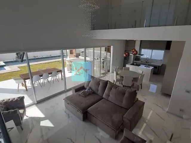 Sobrado com 460m² 3 quartos e 4 banheiros, à venda, no bairro Alphaville em Santana de Parnaíba