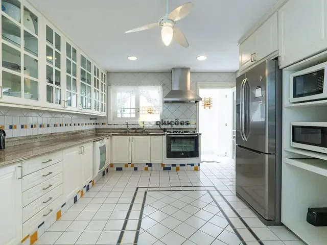 Sobrado 5 quartos e 5 banheiros, à venda ou para alugar, no bairro Chácara Monte Alegre em São Paulo