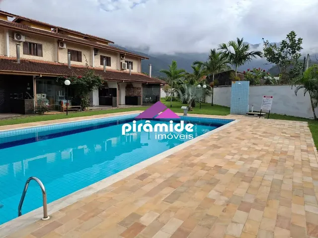 Sobrado com 10m² 2 quartos e 1 banheiro, à venda, no bairro Massaguaçu em Caraguatatuba