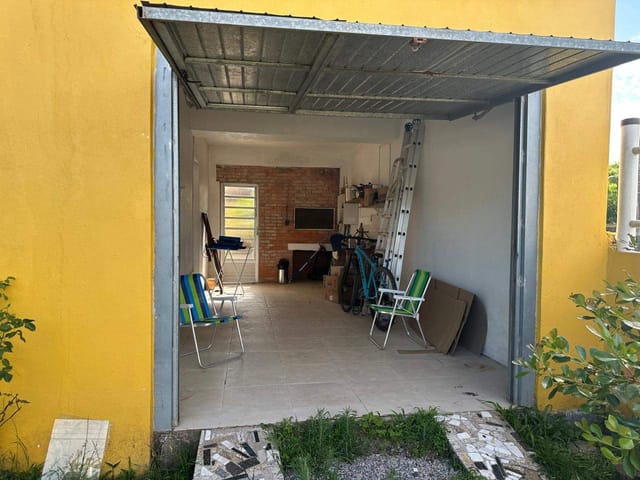 Casa com 375m² 3 quartos e 2 banheiros, à venda, no bairro Laranjal em Pelotas