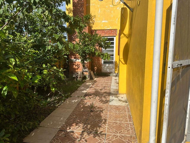 Casa com 375m² 3 quartos e 2 banheiros, à venda, no bairro Laranjal em Pelotas