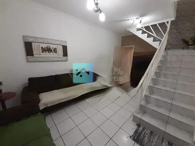 Sobrado com 125m² 5 quartos e 3 banheiros, à venda ou para alugar, no bairro Jardim Del Rey em São José dos Campos
