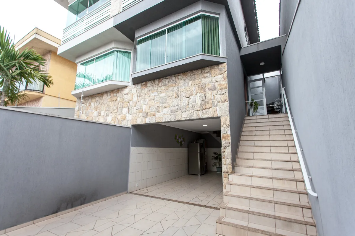 Sobrado para venda em Vila Pereira Cerca com 3 quartos, sendo 1 suíte, 138m²
