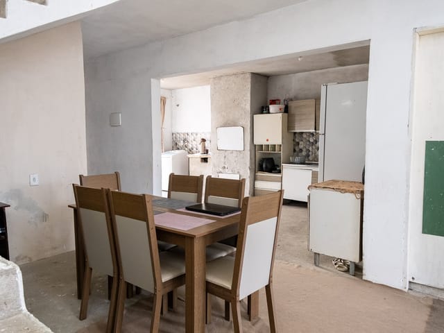 Casa com 175m² 4 quartos e 2 banheiros, à venda, no bairro Areal em Pelotas