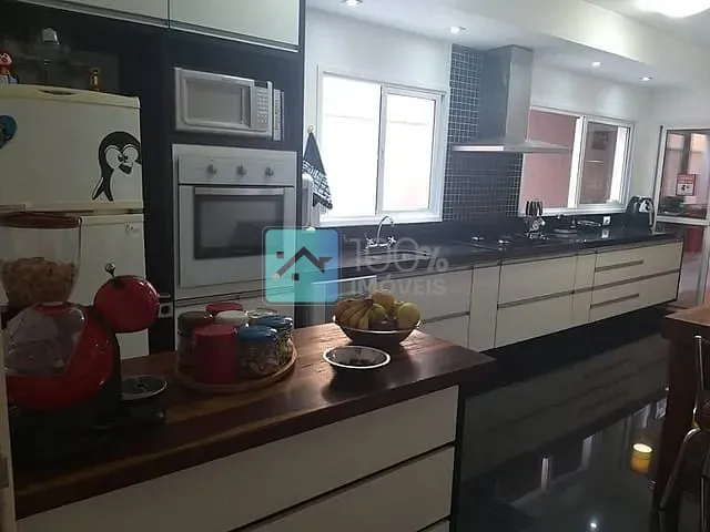 Sobrado com 125m² 3 quartos e 3 banheiros, à venda, no bairro Bosque dos Eucaliptos em São José dos Campos