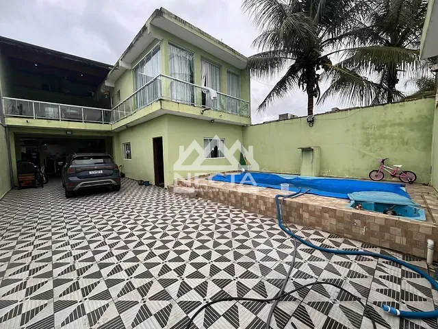Sobrado com 270m² 5 quartos e 5 banheiros, à venda, no bairro Balneário dos Golfinhos em Caraguatatuba